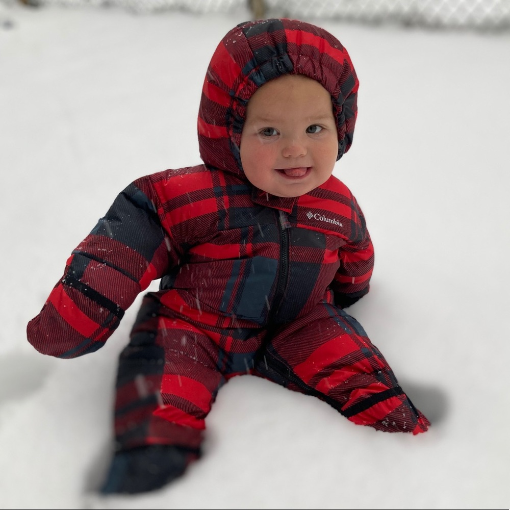 EUC Columbia Snowsuit 12 M